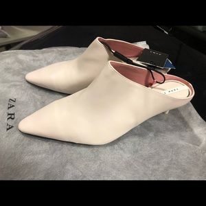NWT ZARA ECRU WHITE POINTED TOE HEELED MULES